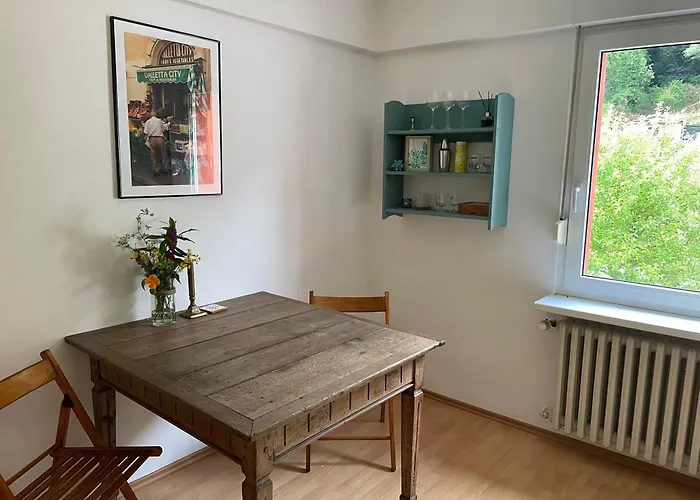 Blick Ins Gruene, Nah Am Zentrum Trèves